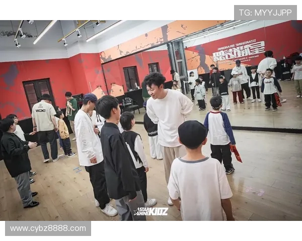 南京飞盘队在世界街舞大赛中的团队协作表现引发热议与赞赏